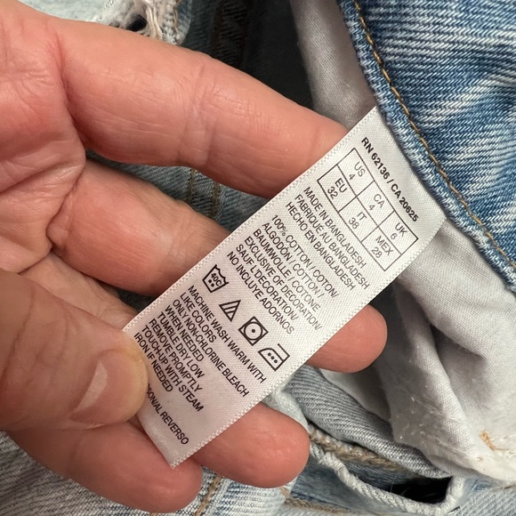 NWT guess jeans hi rise jean shorts size 4 - Picture 4 of 4